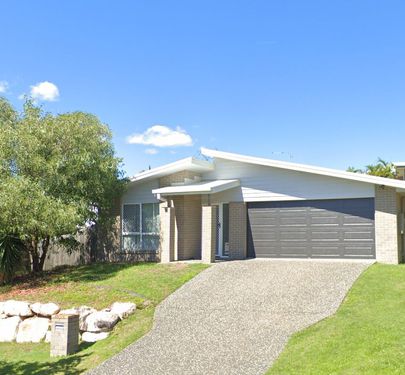 4 Dee Street, Deebing Heights