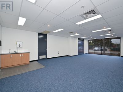 82 Discovery Drive, Bibra Lake
