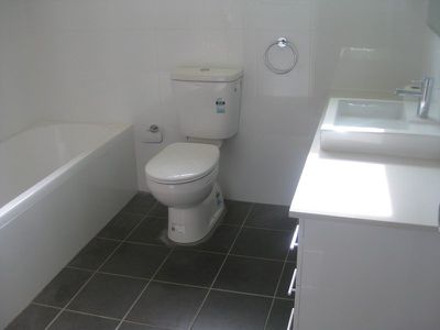 115 The Parkway, Bradbury