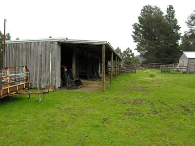 211 Middle Road, Pelverata