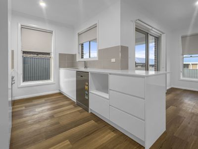 30 Manchurian Circuit, Dubbo