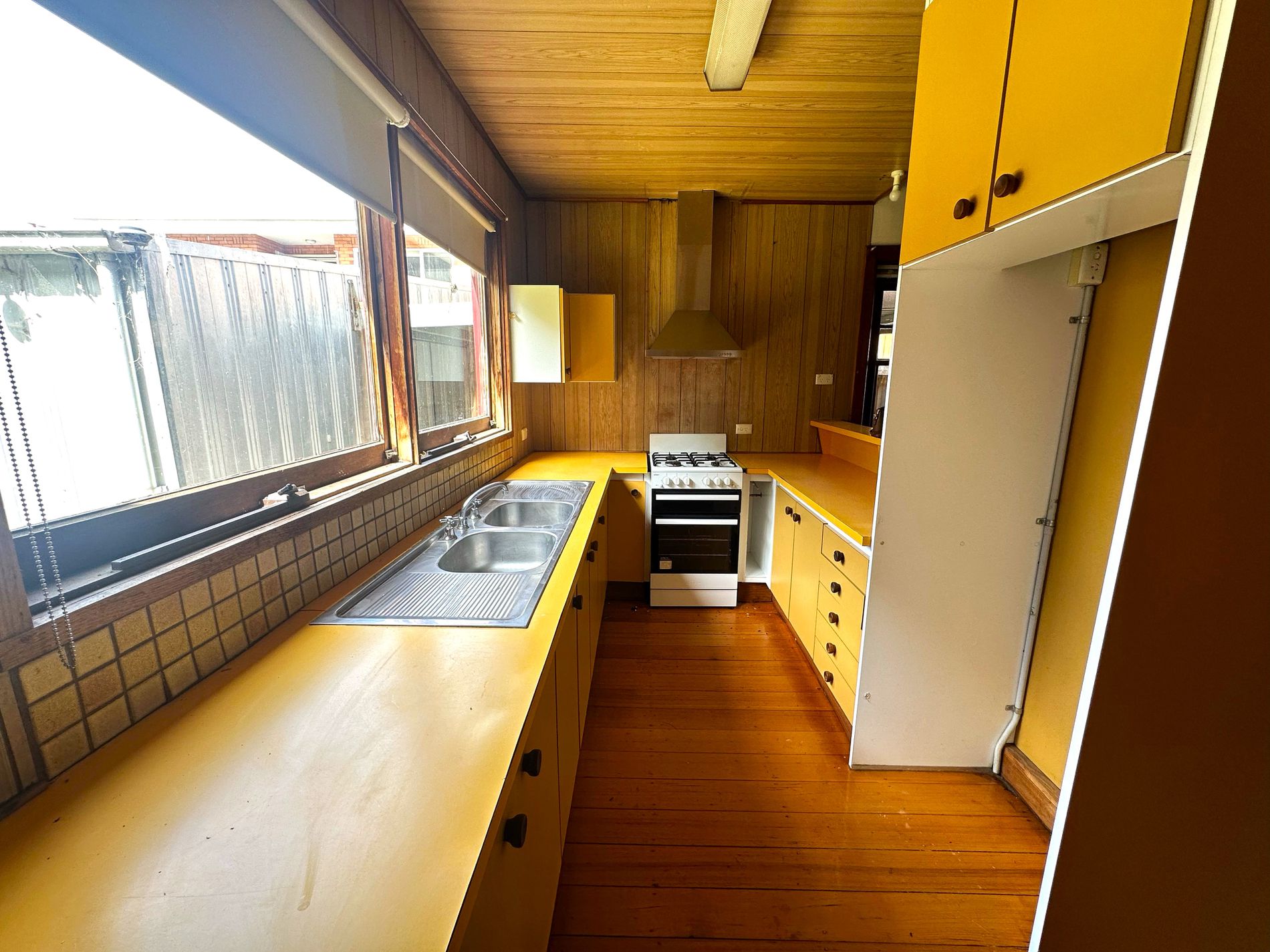 4 Cosy Gum Road, Carnegie