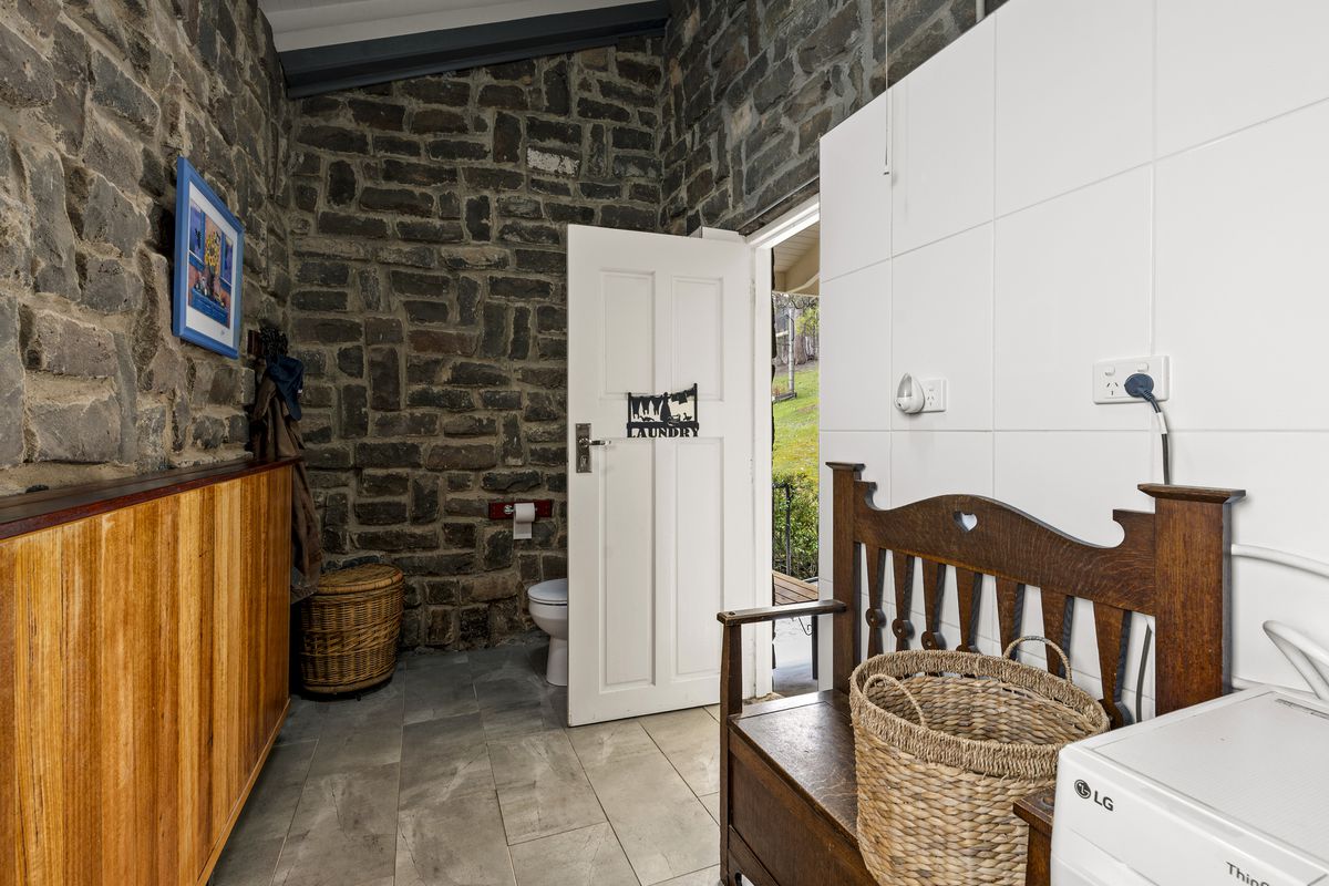 2101 Maintongoon Road, Woodfield