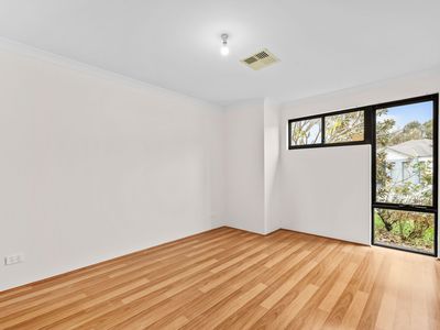 65 Panozza Circle, Maddington