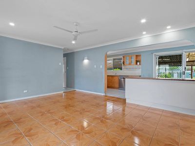 9 Anna Marie Street, Rochedale South