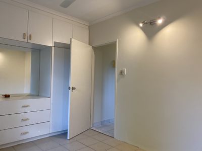 2 / 11 Stint Court, Bakewell