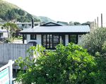 6 Robertson Road, Paekakariki