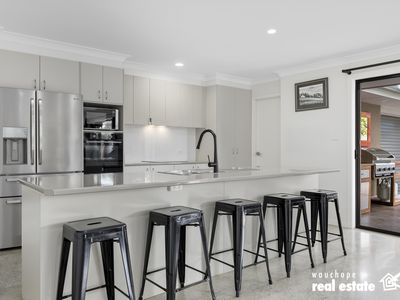 24 Crosslands Avenue, Wauchope