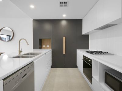 1021 / 154 Musgrave Avenue, Southport