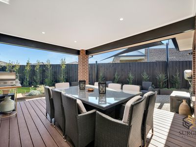 19 Chaucer Crescent, Truganina