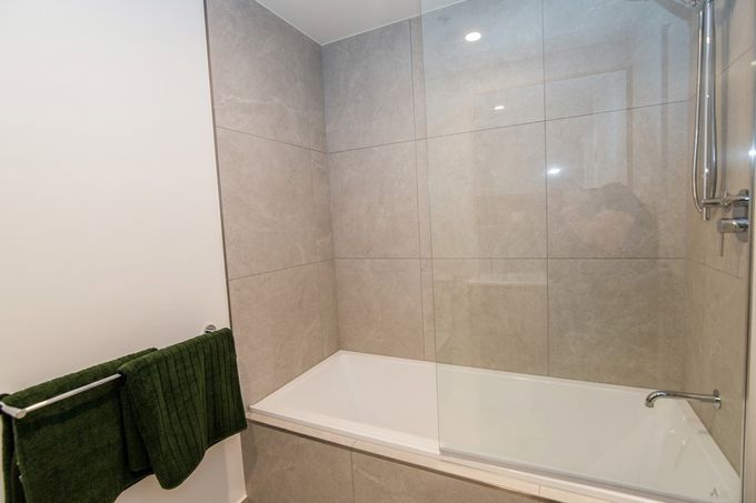 212 / 11 Waterside Retreat, Birtinya
