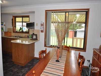6 Springfield Way, Dubbo