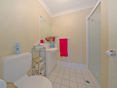 1/262 Cavendish Rd, Coorparoo