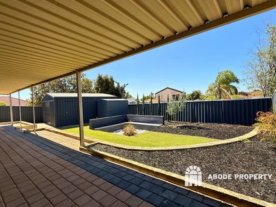 12 Catalpa Crescent, South Lake