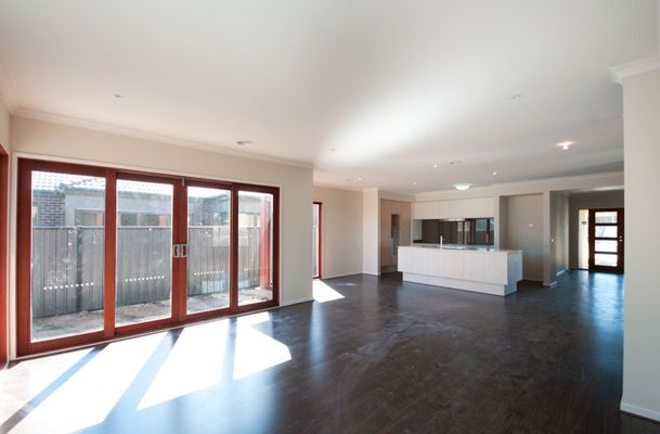 24 Oakgrove Drive, Craigieburn