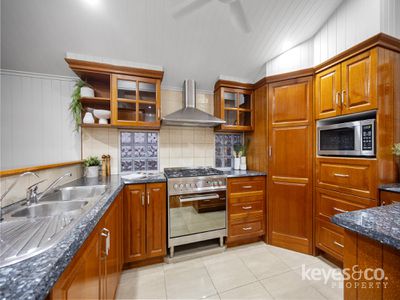 6 Eyre Street (Access via Leichhardt & Denham Streets), North Ward
