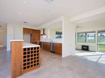 106 KERR ROAD, Thurgoona