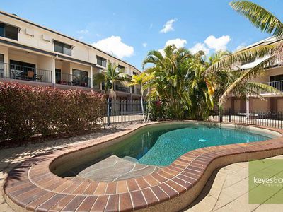 8 / 269 Riverside Boulevard, Douglas