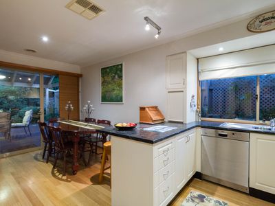 6 Anjaya Court, Frankston