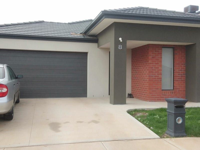 8 Bishopsgate Avenue, Tarneit