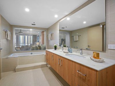 43 / 3 TEDDER AVENUE, Main Beach
