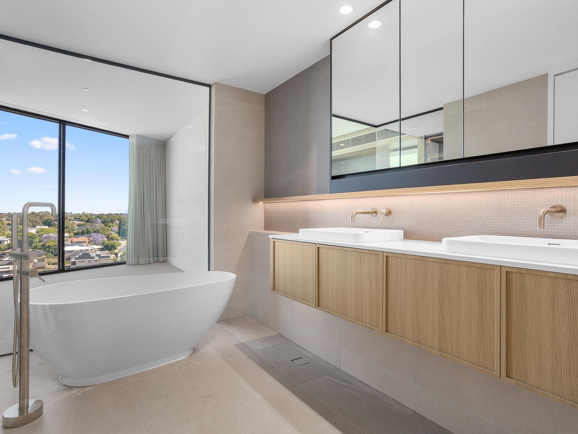 1001 / 18 Ogilvie Road, Mount Pleasant