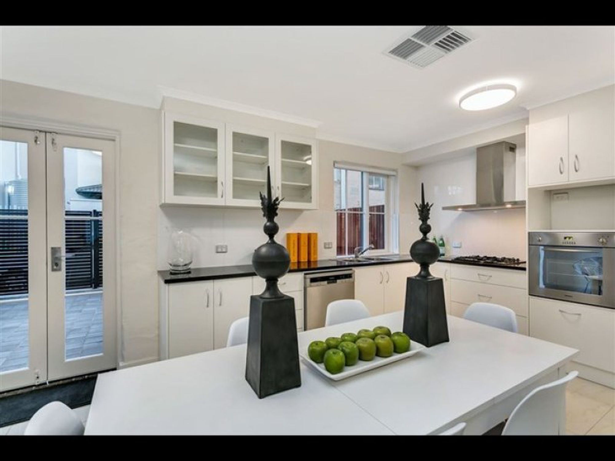 1 Dimora Court, Adelaide