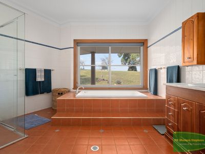 1249 Ganbenang Road, Lowther