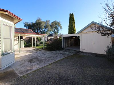 44 Lawton Avenue, Geelong West