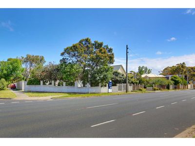 861 Nepean Highway, Mornington