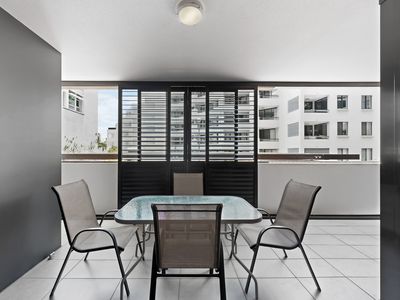 2003 / 9 Edmondstone Street, South Brisbane