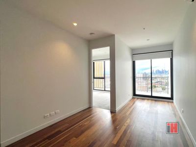 1025 / 18 Albert Street, Footscray