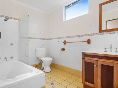 4 Hewitt Avenue, St Georges Basin
