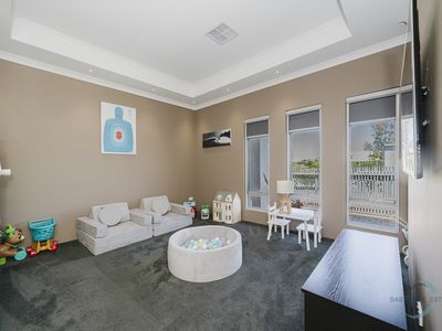 97 Aviator Boulevard, Clarkson