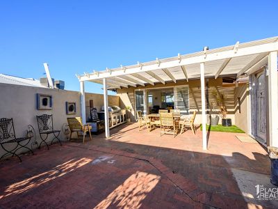 17 Armstrong St, Halls Head
