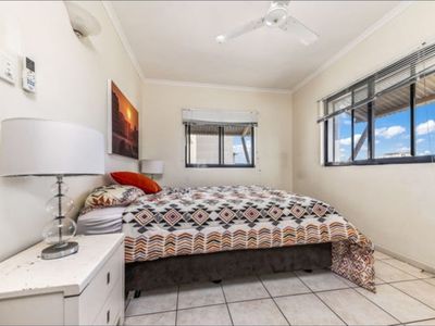 31 / 24 Harry Chan Avenue, Darwin City