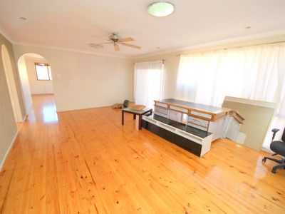 5 Nottingham Crescent, Chipping Norton