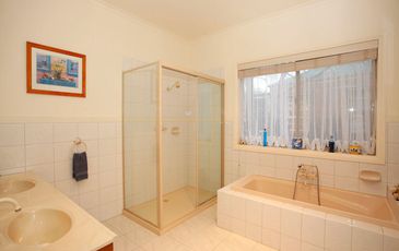 14 Avebury Drive, Berwick
