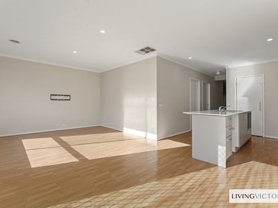 110 Bluebell Drive, Craigieburn