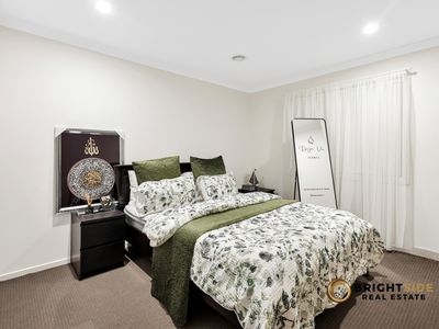 2  Grandstand Cres, Clyde North