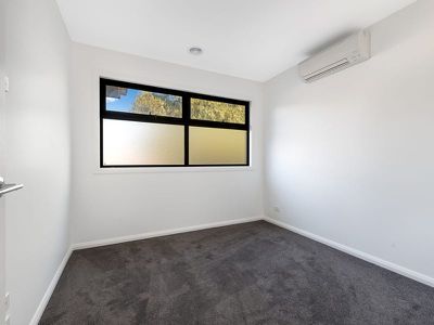 1 / 645 Pascoe Vale Road, Oak Park