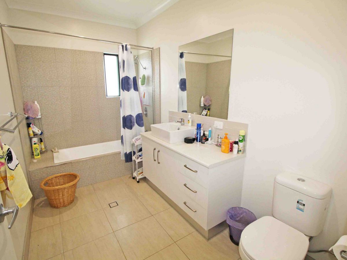 1 / 28 GARGAN LANE, Atherton