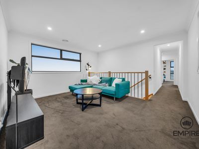 7 Walhallow Drive, Clyde North