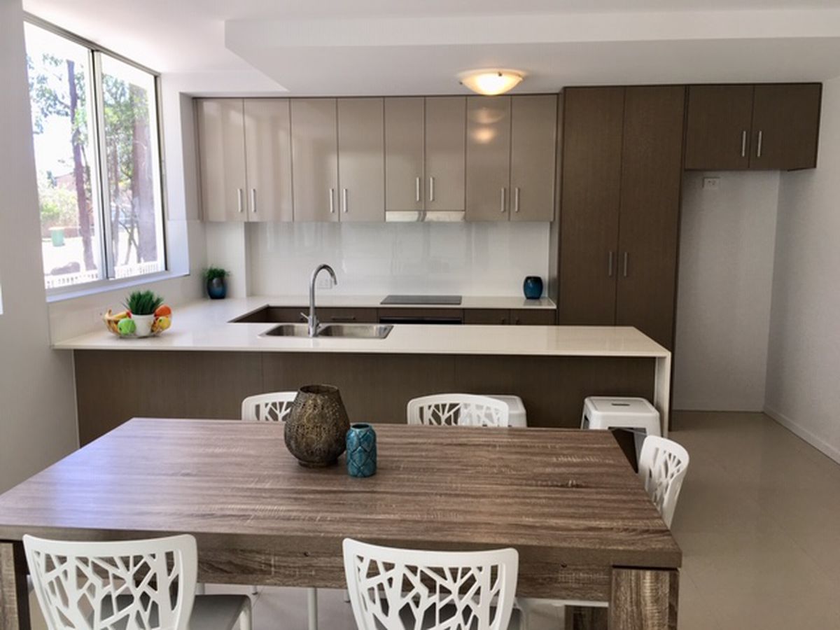 2 / 21 Pittwin Rd North , Capalaba
