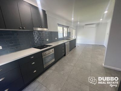 81 Bourke Street, Dubbo