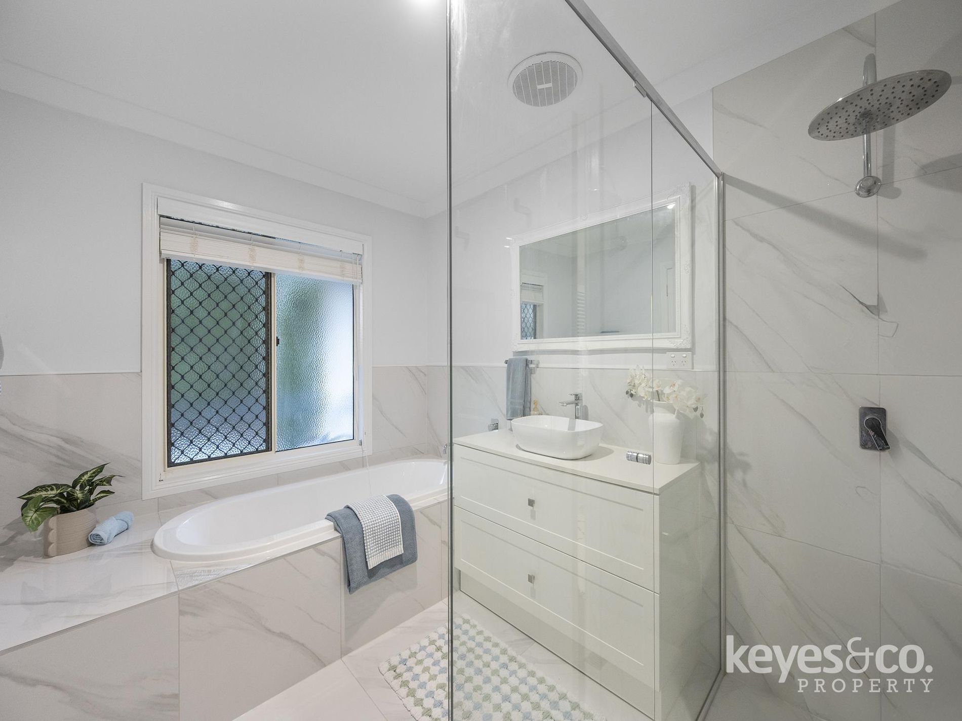 1 Rivergreen Circuit, Douglas