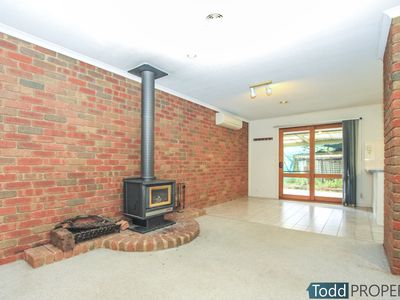 4 Redleaf Close, Heathcote