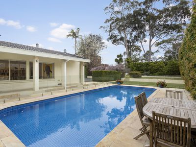 15 Halcyon Drive, Wheelers Hill