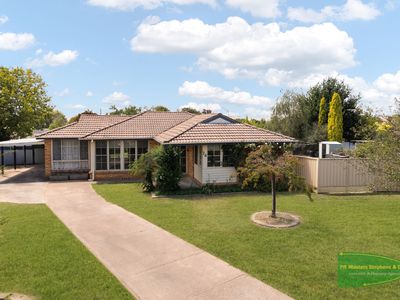 24 Somers Place, Blayney