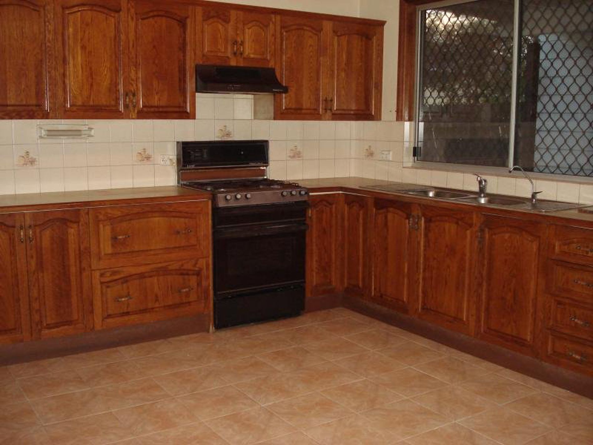 27 Pelman Avenue, Greenacre